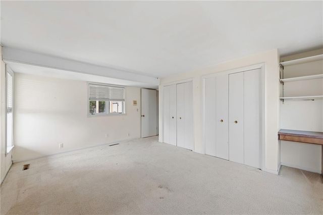 3630 N Briarcliff Road, Kansas City, MO 64116