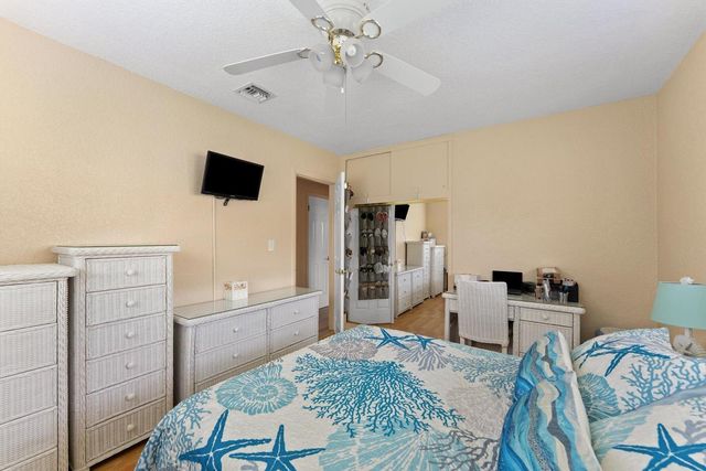 2625 NW 3rd Avenue, Wilton Manors, FL 33311