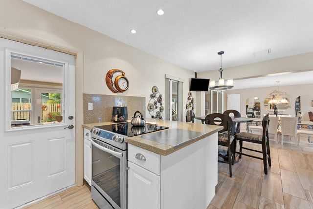 2625 NW 3rd Avenue, Wilton Manors, FL 33311