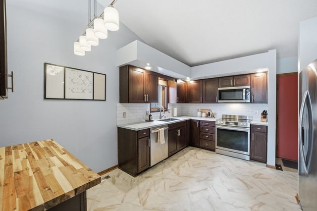 417 NW Greenwood Street, Ankeny, IA 50023