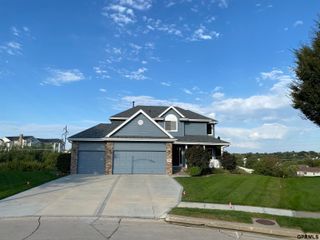 13706 Glengarry Circle, Bellevue, NE 68123