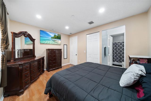 4217 NE 22nd Dr, Homestead, FL 33033