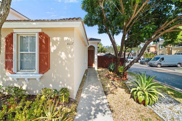 4217 NE 22nd Dr, Homestead, FL 33033