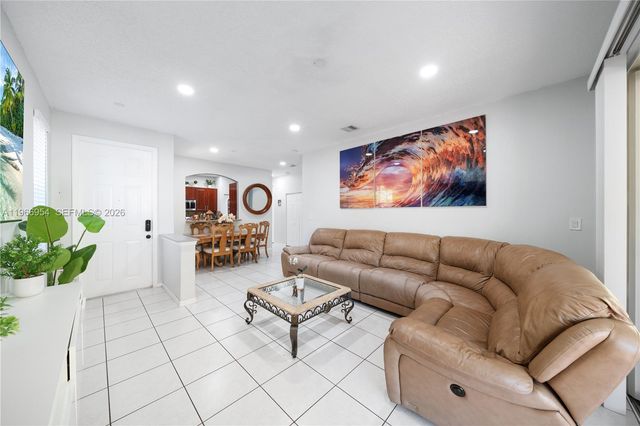 4217 NE 22nd Dr, Homestead, FL 33033