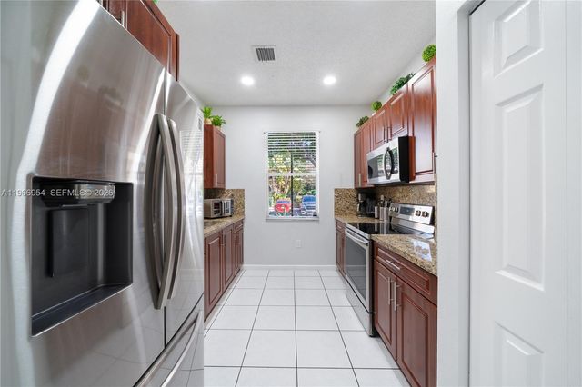 4217 NE 22nd Dr, Homestead, FL 33033