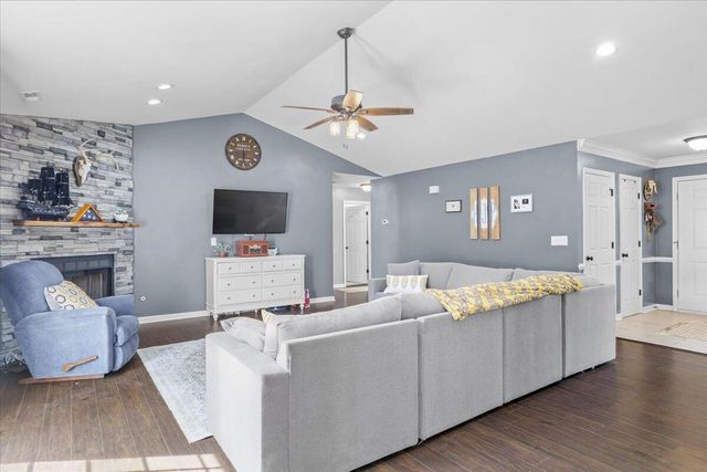 1500 Ashley DR, Salem, VA 24153