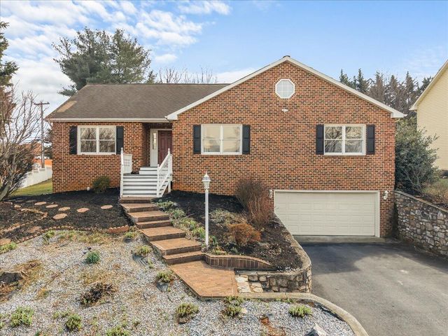 1500 Ashley DR, Salem, VA 24153