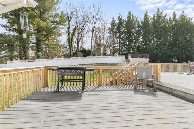 1500 Ashley DR, Salem, VA 24153