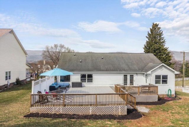 1500 Ashley DR, Salem, VA 24153