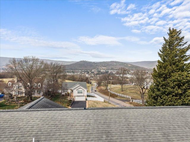 1500 Ashley DR, Salem, VA 24153