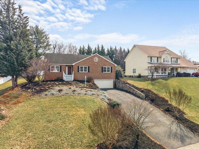 1500 Ashley DR, Salem, VA 24153