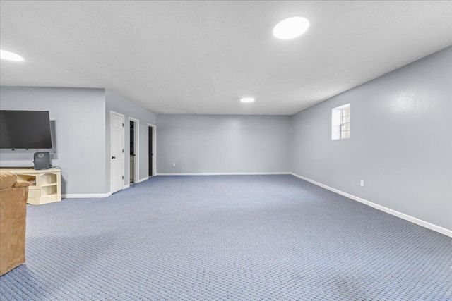 1500 Ashley DR, Salem, VA 24153