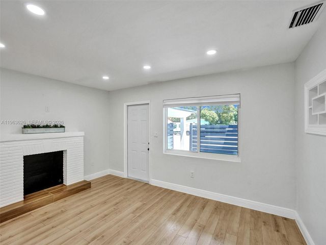 1713 NE 15th Ave, Fort Lauderdale, FL 33305