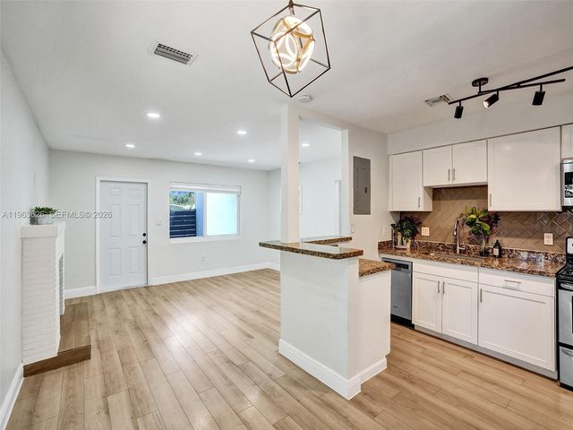 1713 NE 15th Ave, Fort Lauderdale, FL 33305