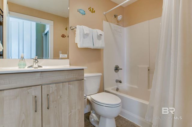 521 W Beach Boulevard 702, Gulf Shores, AL 36542