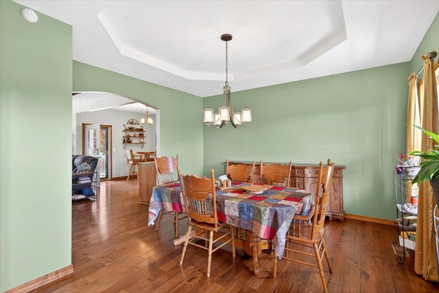 1061 S Eagle Lake Drive, Nixa, MO 65714