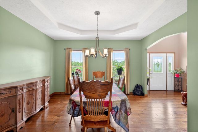 1061 S Eagle Lake Drive, Nixa, MO 65714