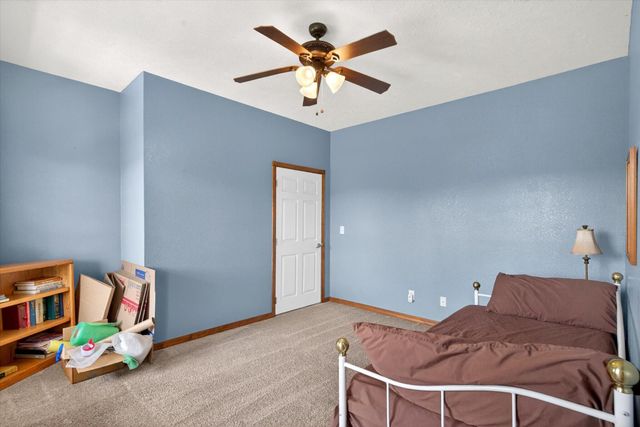 1061 S Eagle Lake Drive, Nixa, MO 65714