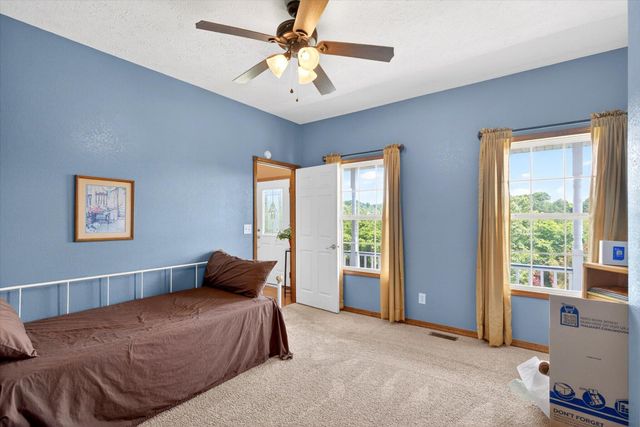 1061 S Eagle Lake Drive, Nixa, MO 65714
