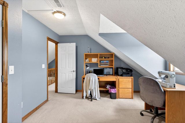 1061 S Eagle Lake Drive, Nixa, MO 65714