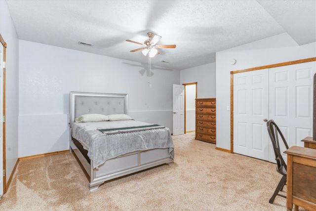 1061 S Eagle Lake Drive, Nixa, MO 65714