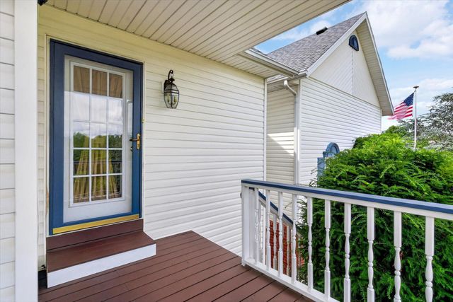 1061 S Eagle Lake Drive, Nixa, MO 65714