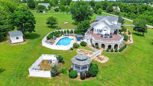 1061 S Eagle Lake Drive, Nixa, MO 65714