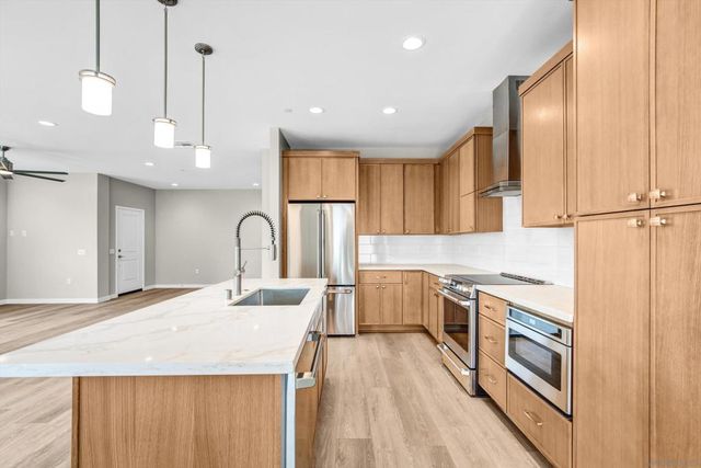 3915 Rojo Tierra Rd, La Mesa, CA 91941
