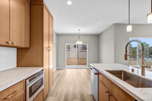 3915 Rojo Tierra Rd, La Mesa, CA 91941