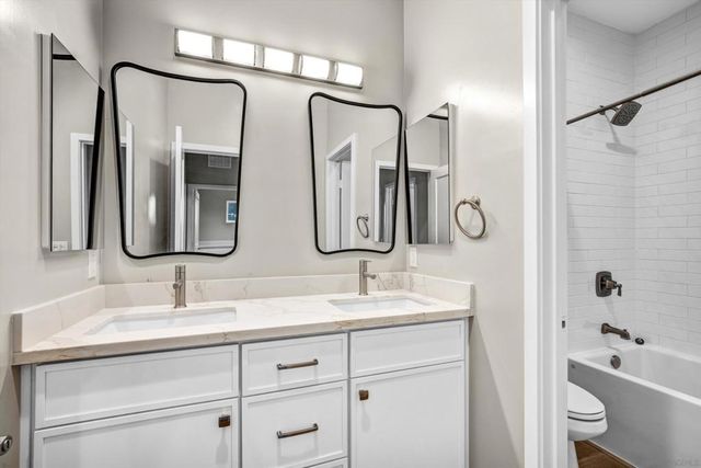 3915 Rojo Tierra Rd, La Mesa, CA 91941