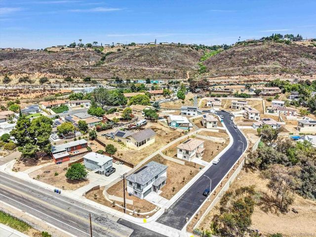 3915 Rojo Tierra Rd, La Mesa, CA 91941