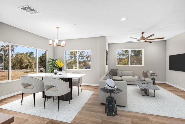 3915 Rojo Tierra Rd, La Mesa, CA 91941