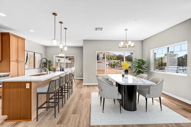 3915 Rojo Tierra Rd, La Mesa, CA 91941