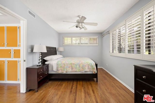 15810 Castlewoods Drive, Sherman Oaks, CA 91403