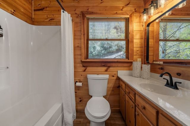 1820 Shady Falls Road, Blue Ridge, GA 30513
