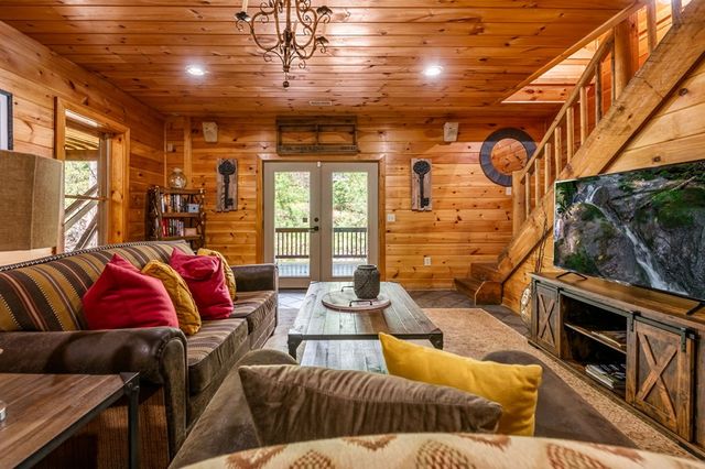 1820 Shady Falls Road, Blue Ridge, GA 30513