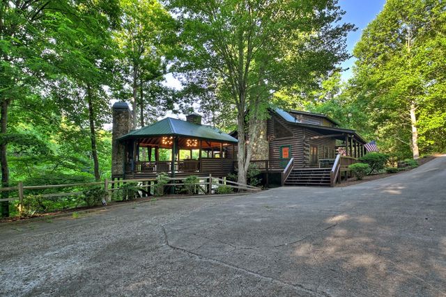 1820 Shady Falls Road, Blue Ridge, GA 30513