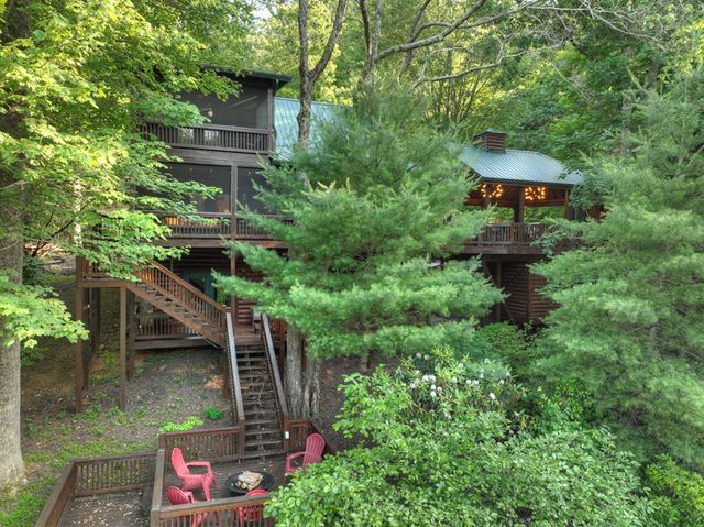 1820 Shady Falls Road, Blue Ridge, GA 30513