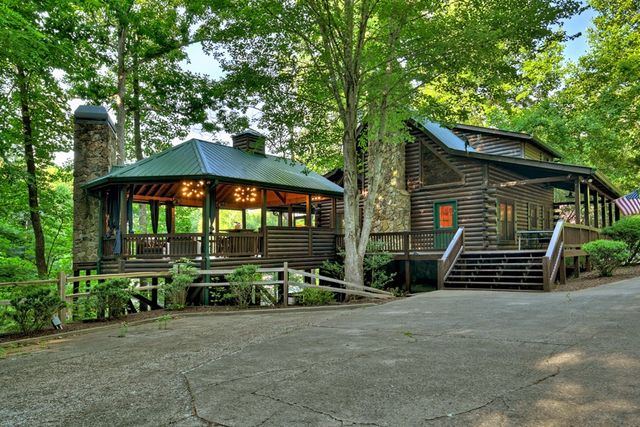1820 Shady Falls Road, Blue Ridge, GA 30513