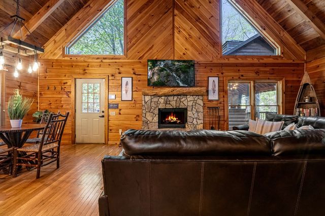 1820 Shady Falls Road, Blue Ridge, GA 30513