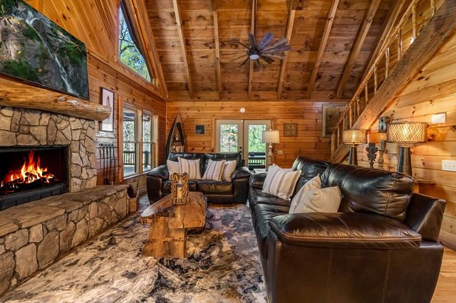 1820 Shady Falls Road, Blue Ridge, GA 30513