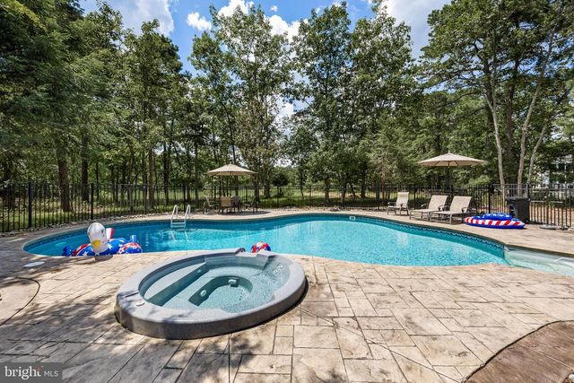 25 AMESBURY PARKE, Medford, NJ 08055