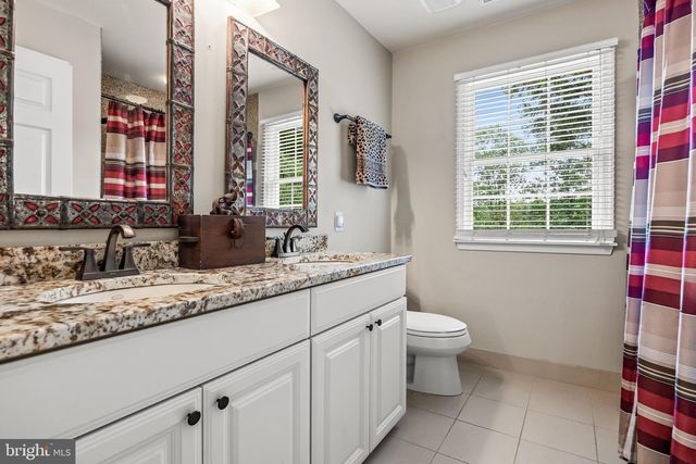25 AMESBURY PARKE, Medford, NJ 08055