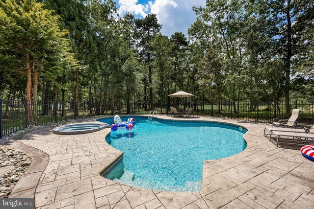 25 AMESBURY PARKE, Medford, NJ 08055
