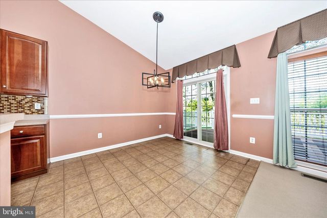 250 DINWIDDIE WAY, Kearneysville, WV 25430