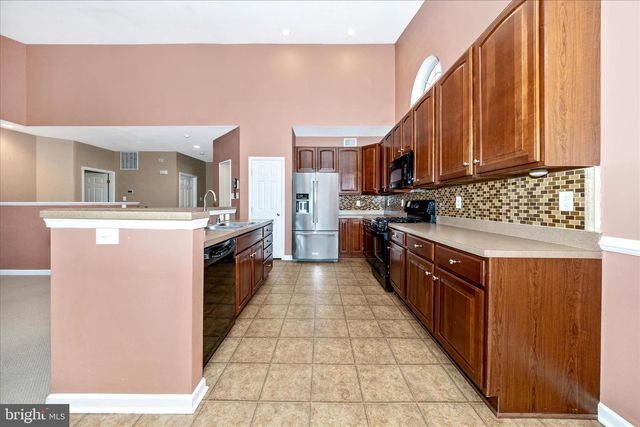 250 DINWIDDIE WAY, Kearneysville, WV 25430
