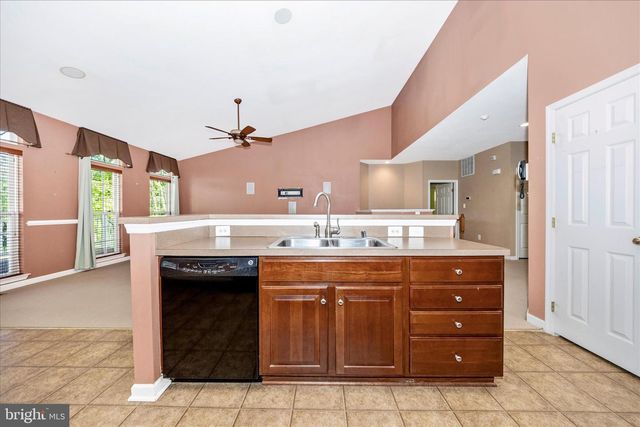 250 DINWIDDIE WAY, Kearneysville, WV 25430