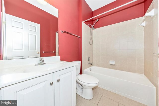 250 DINWIDDIE WAY, Kearneysville, WV 25430