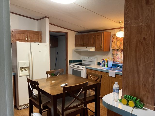 125 Rock Salt Court, Springtown, TX 76082