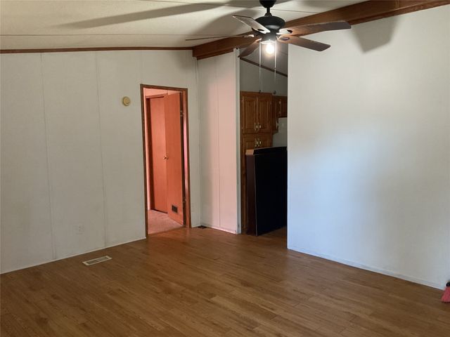 125 Rock Salt Court, Springtown, TX 76082